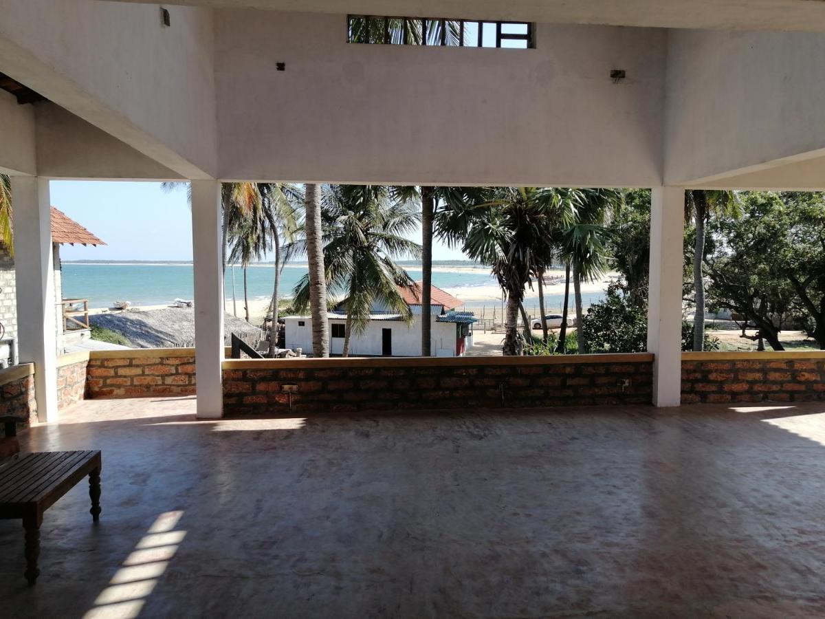 Red Coral Kitesurfing Resort Kalpitiya Extérieur photo